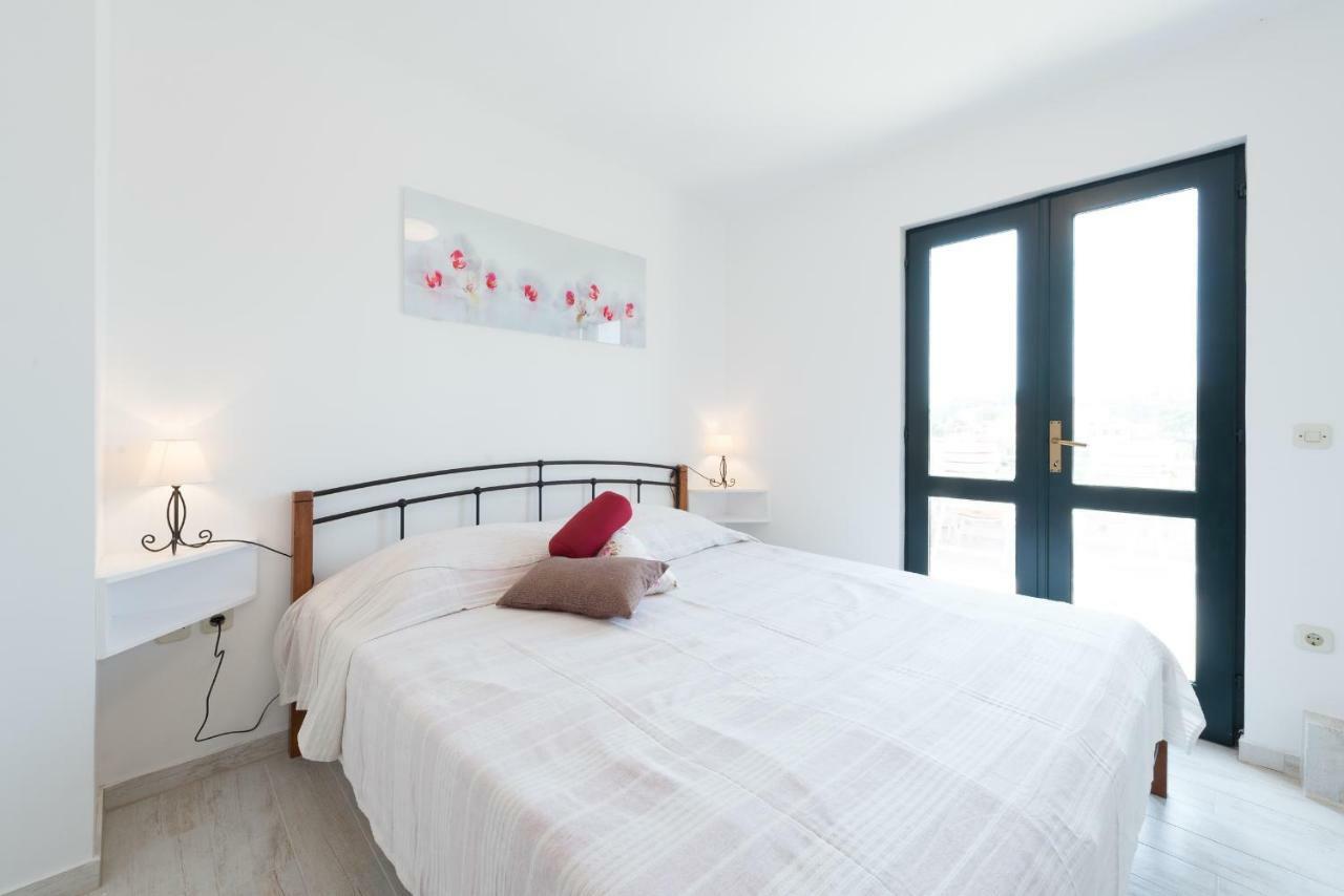 Apartment Obradovic ツァヴタット エクステリア 写真
